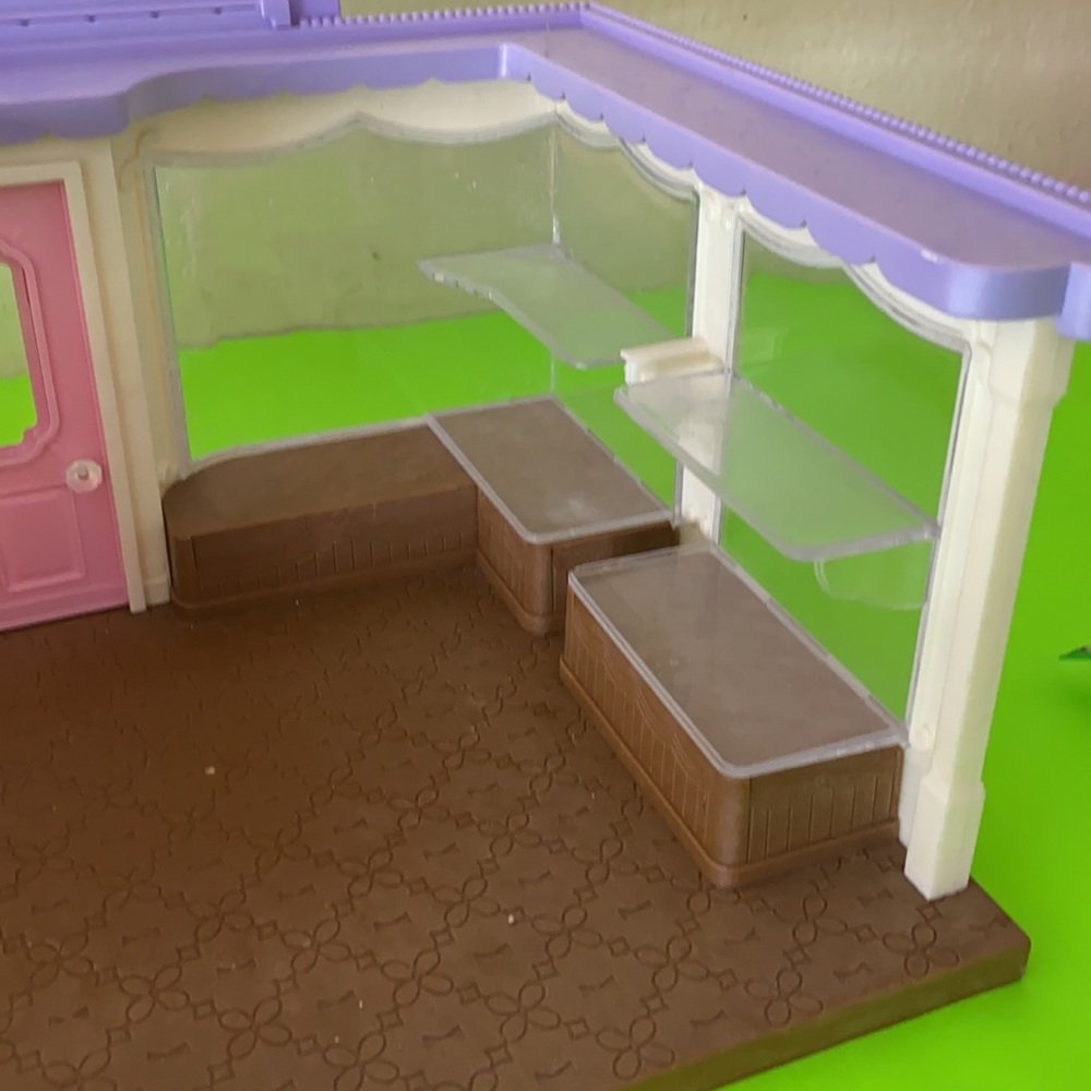 Mini Boutique - Picture 3 of 7